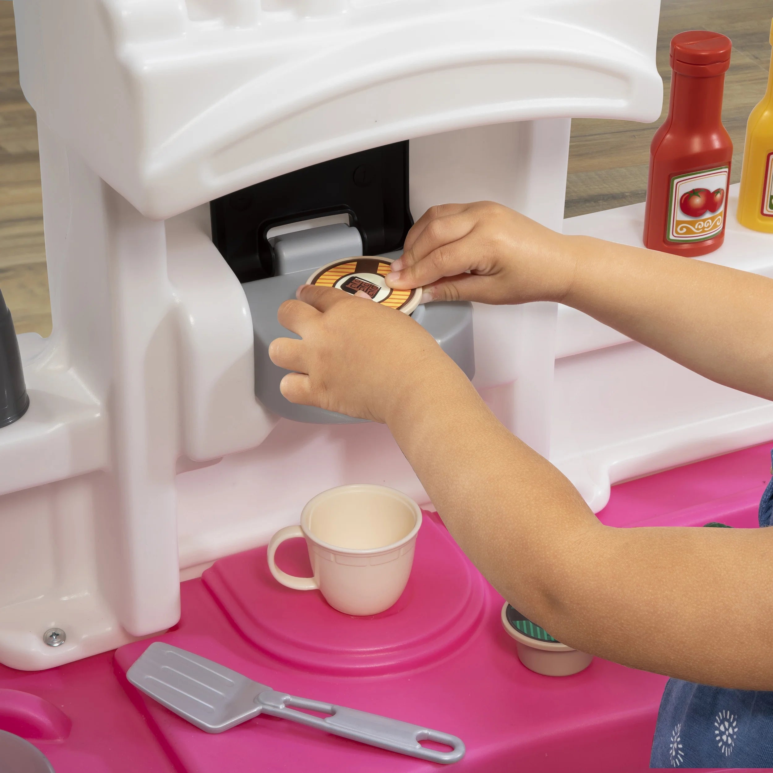 Fun with Friends Pink Kids Kitchen Pretend Play Set