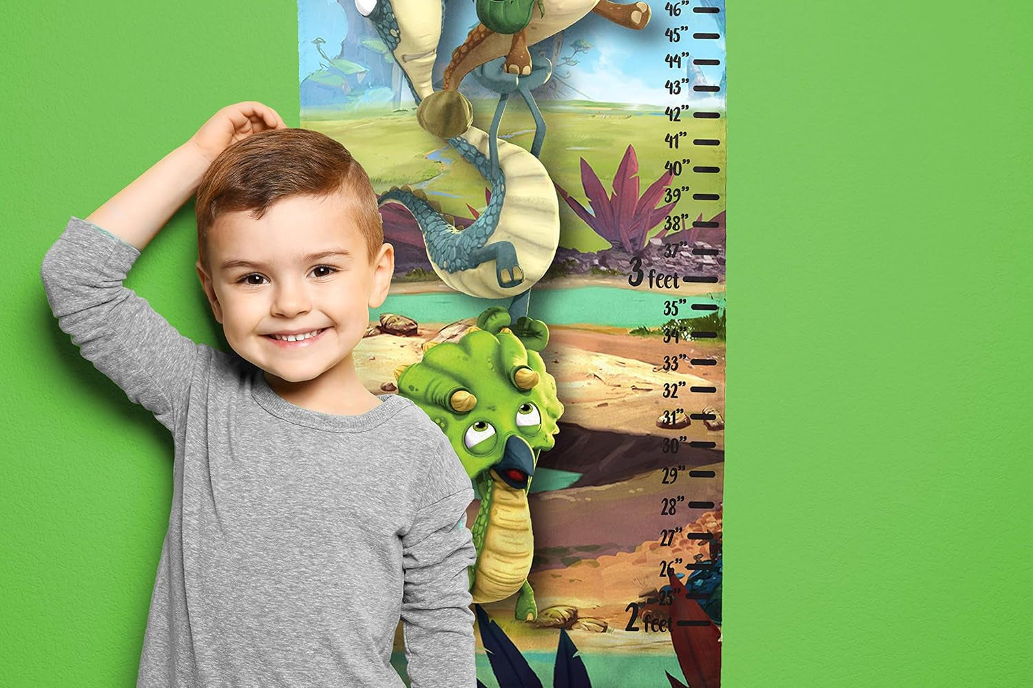 Gigantosaurus Giganto Pals Growth Chart – Kids Removable Wall Décor Features Dinosaur Rocky, Bill, Tiny, & Mazu (Official Gigantosaurus Product)