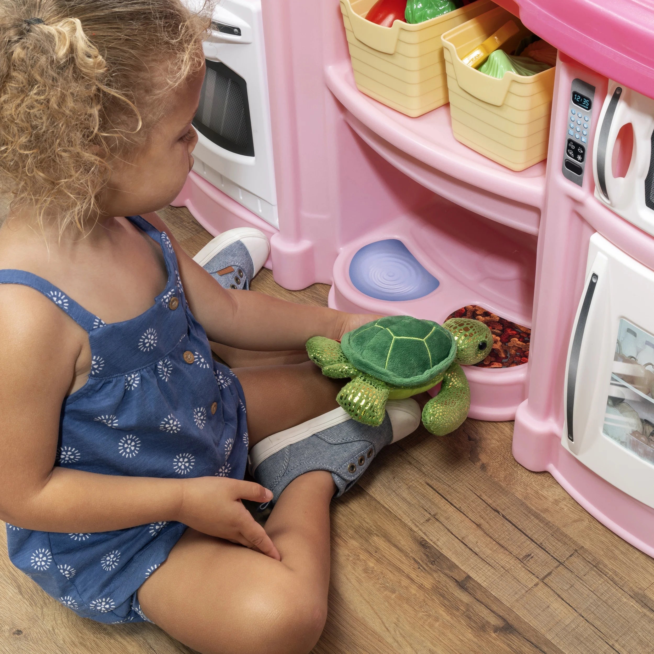 Fun with Friends Pink Kids Kitchen Pretend Play Set